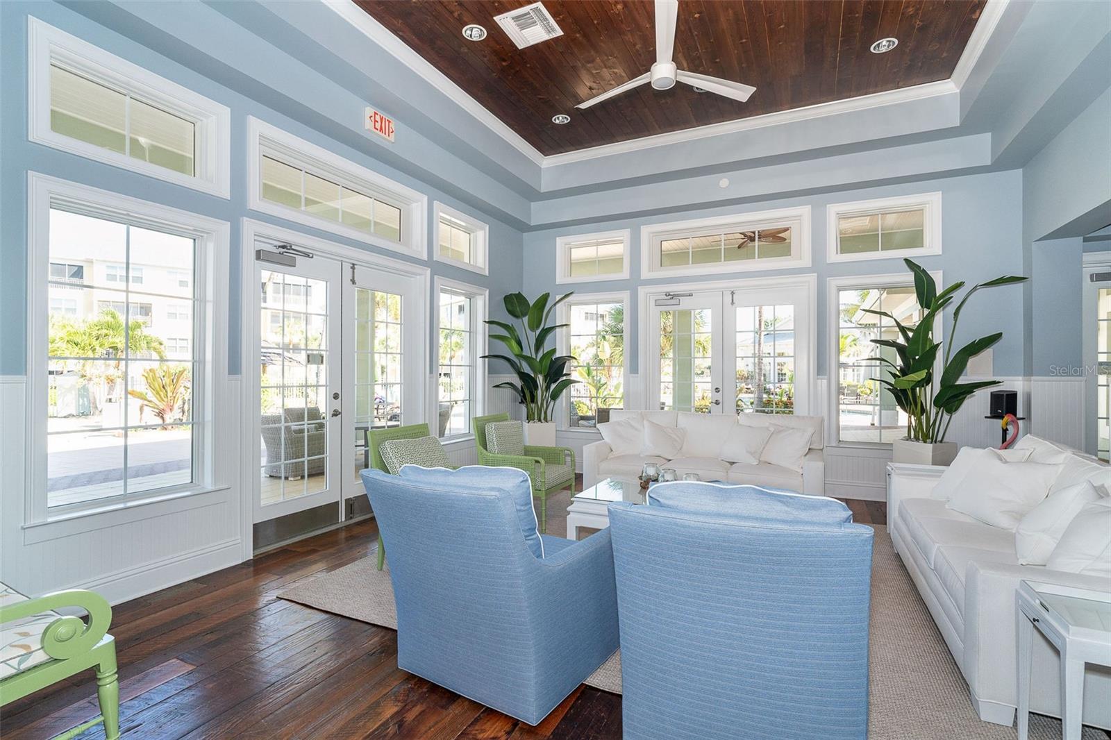 8561 AMBERJACK CIR #203