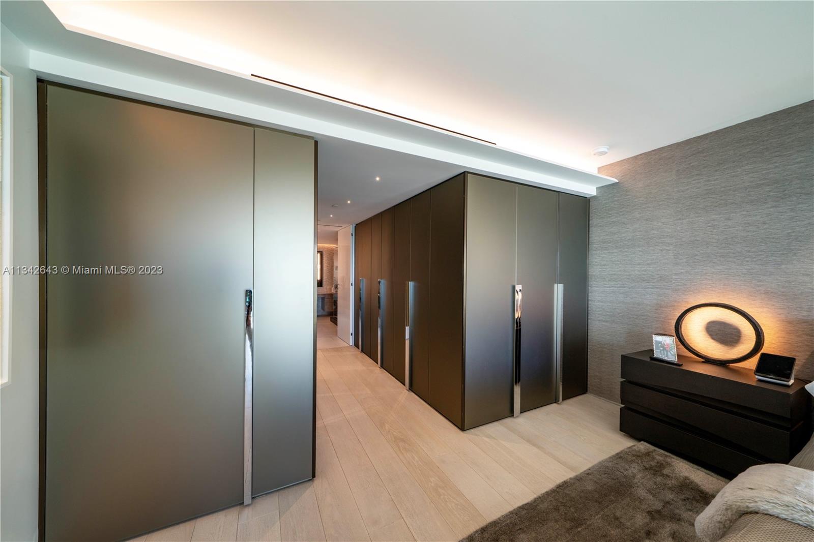 1455 Ocean Dr # 1008