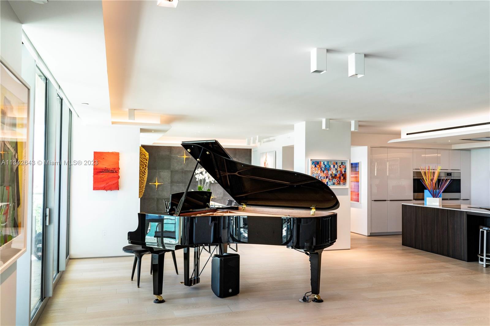 1455 Ocean Dr # 1008