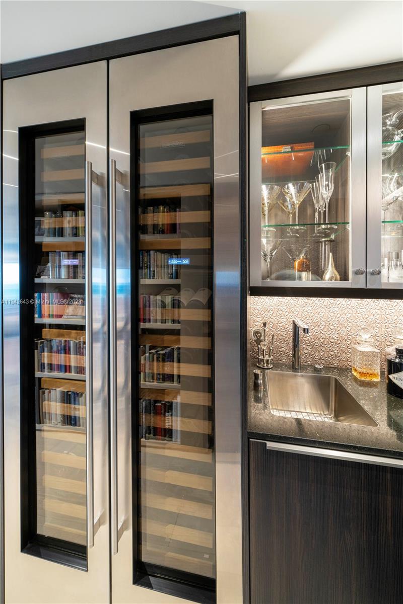 1455 Ocean Dr # 1008