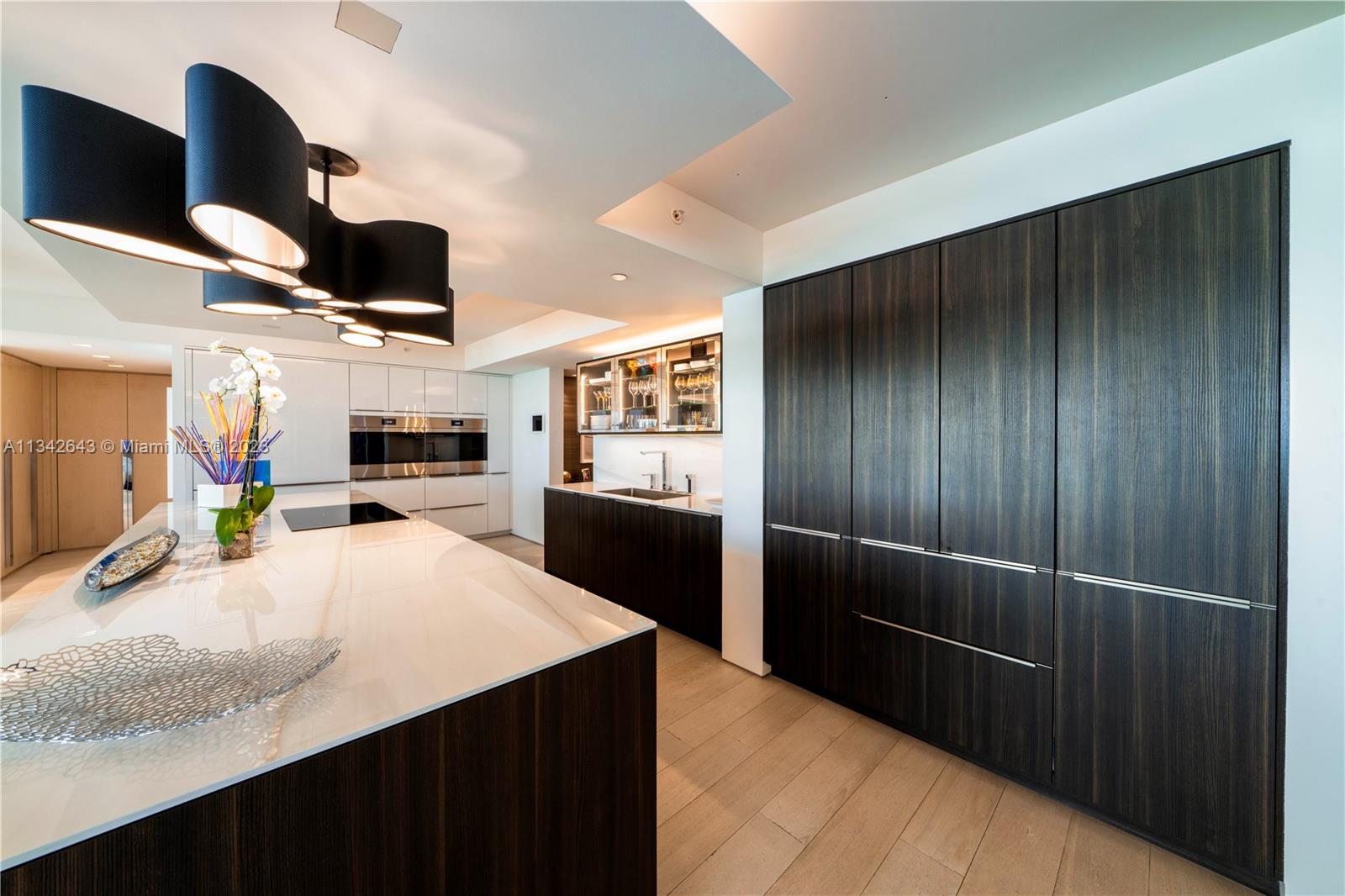 1455 Ocean Dr # 1008