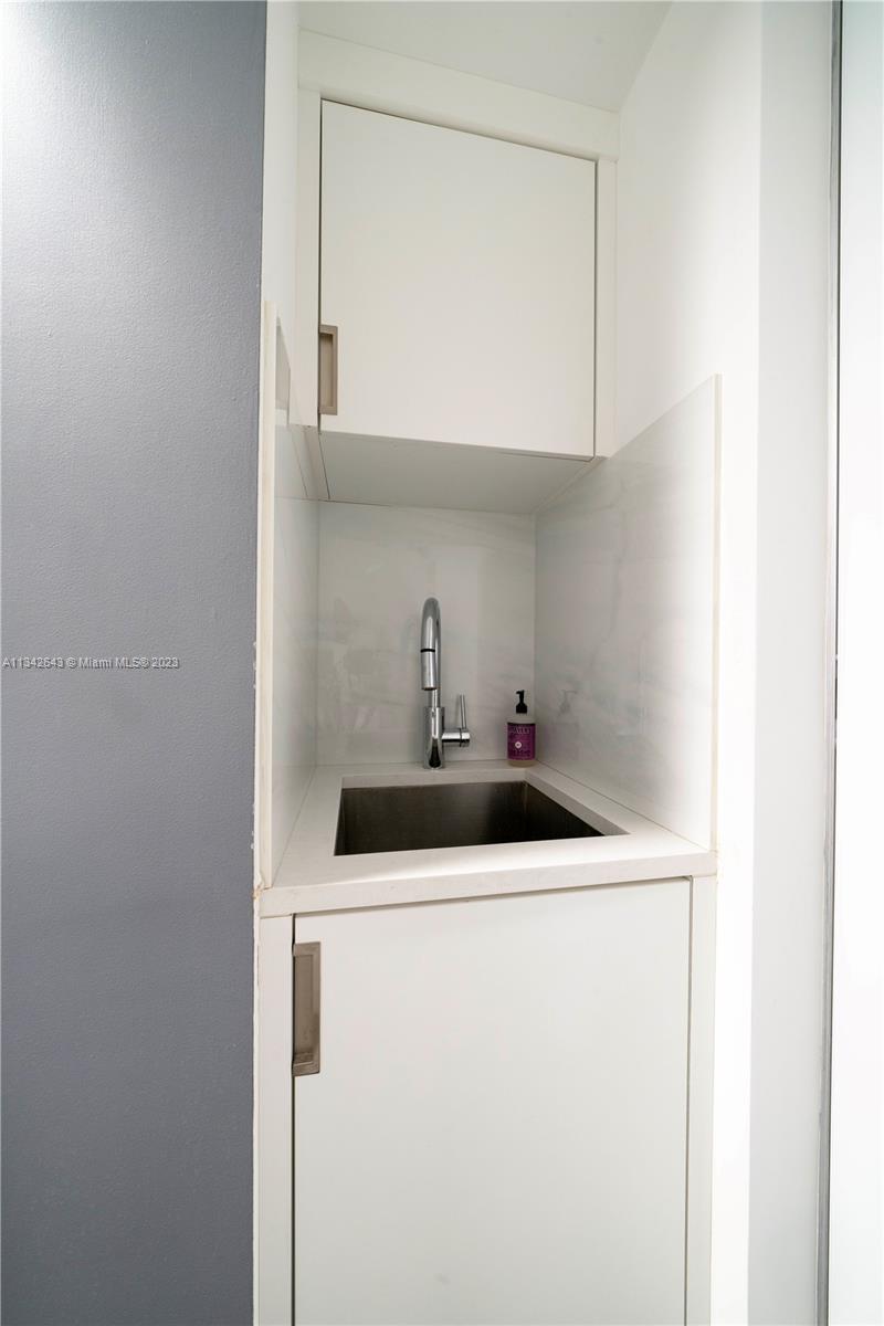 1455 Ocean Dr # 1008