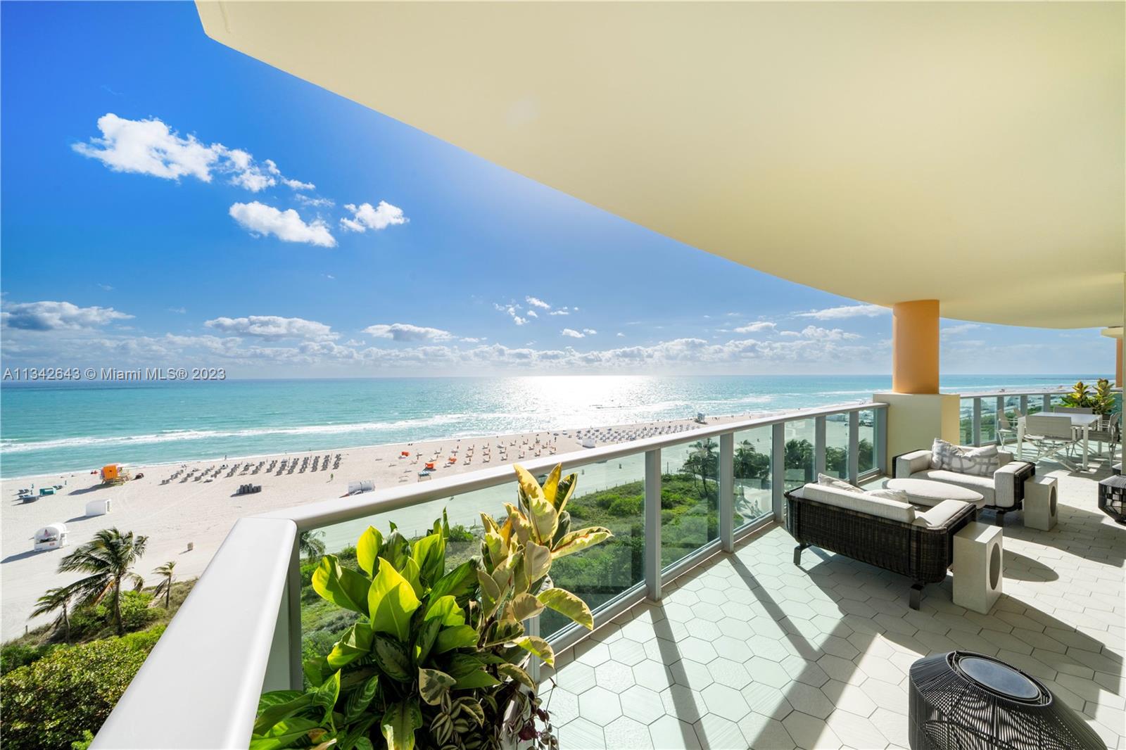 1455 Ocean Dr # 1008