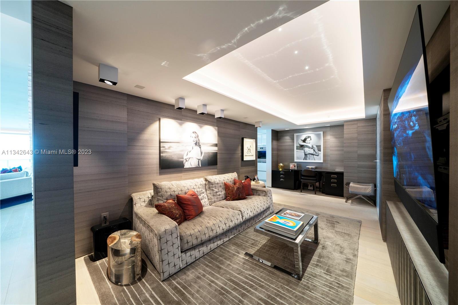 1455 Ocean Dr # 1008