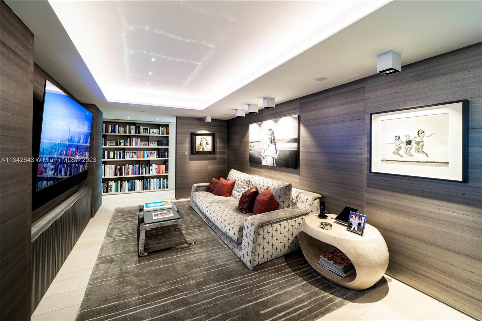 1455 Ocean Dr # 1008