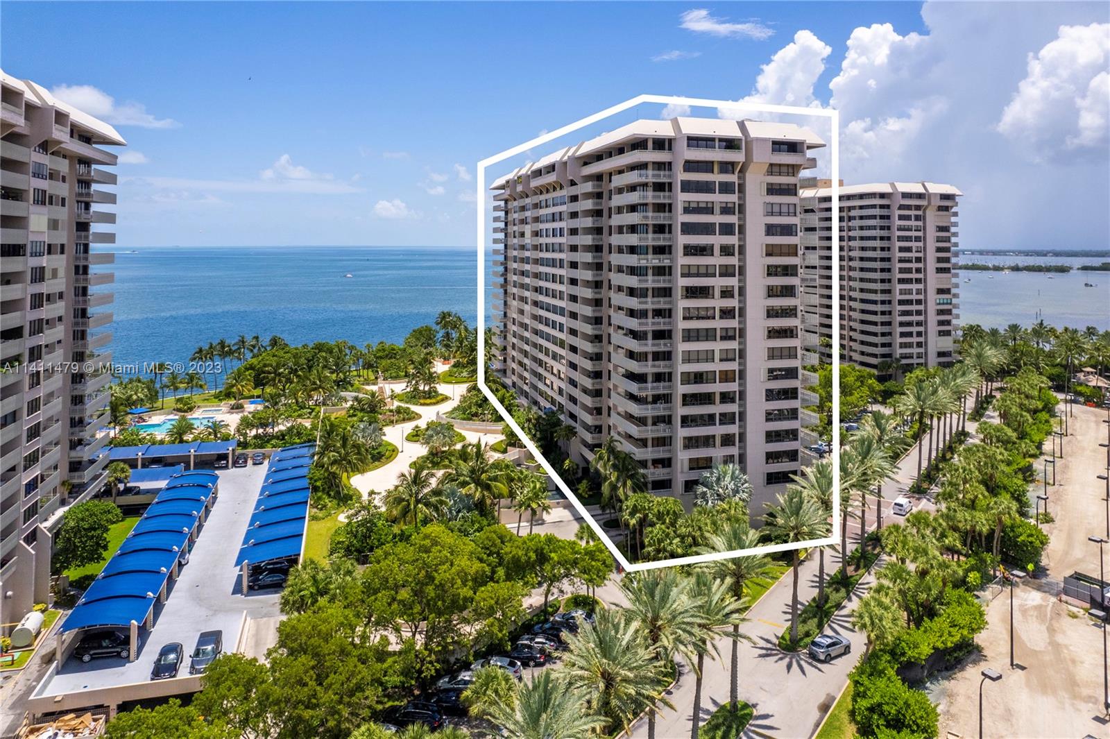 2 Grove Isle Dr # B409