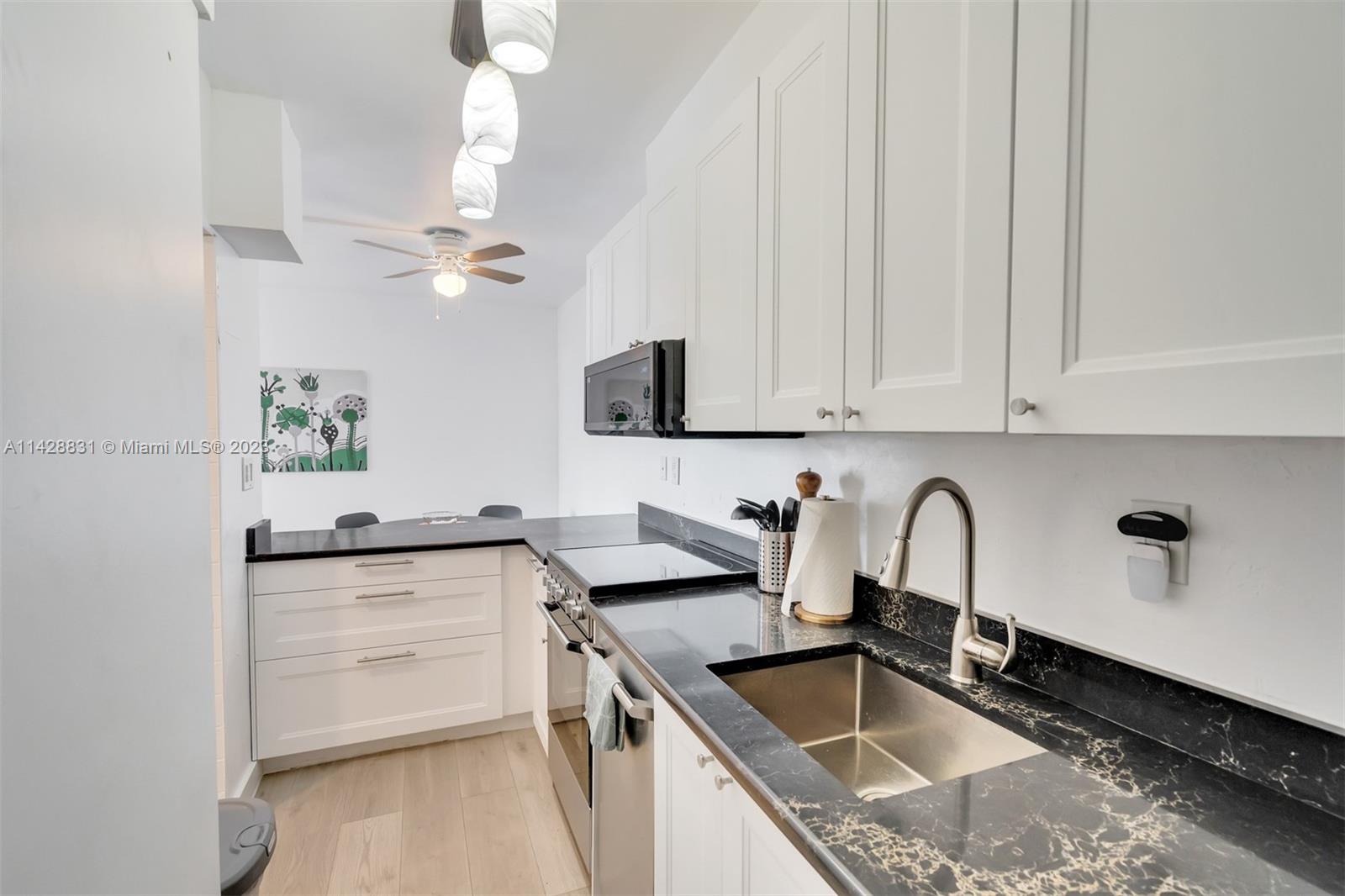 1255 Collins Ave # 903
