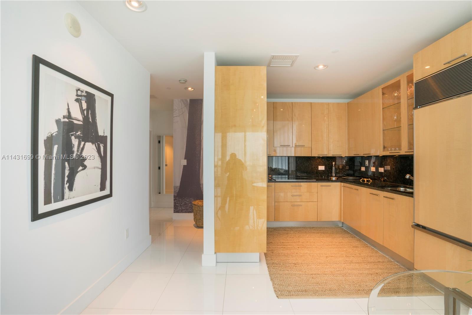 6799 Collins Ave # 411