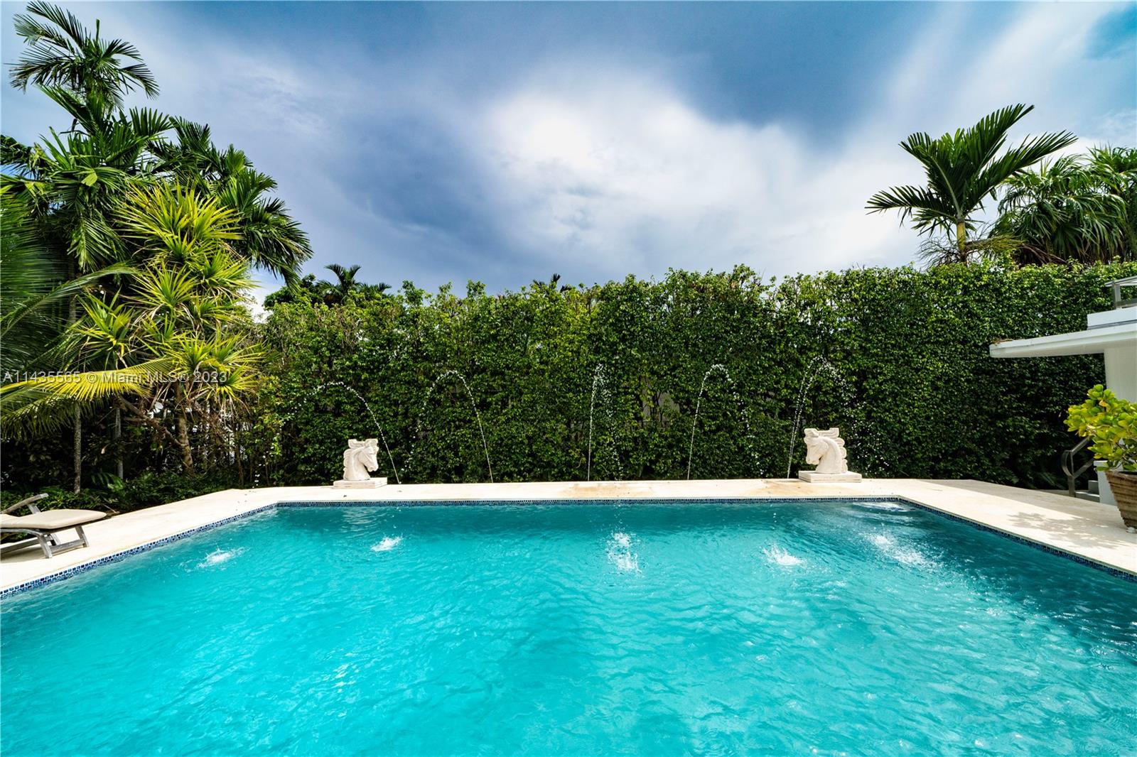 5959 La Gorce Dr