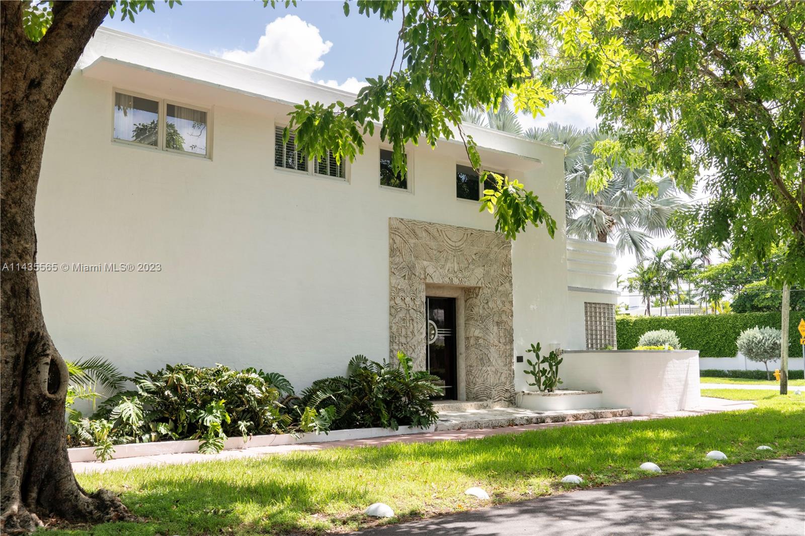 5959 La Gorce Dr