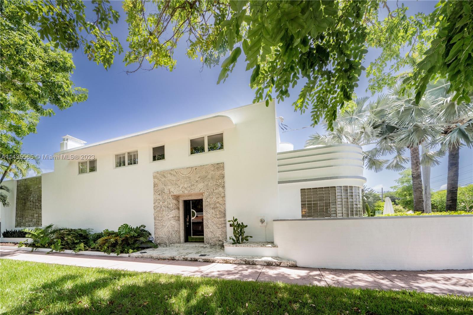 5959 La Gorce Dr