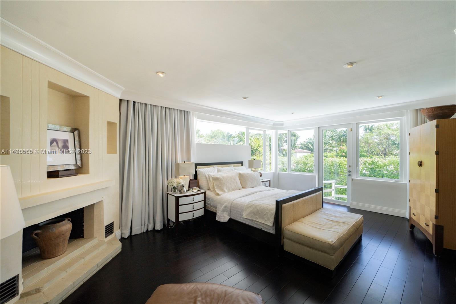 5959 La Gorce Dr