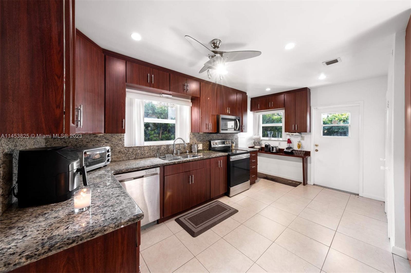 575 Fairway Dr