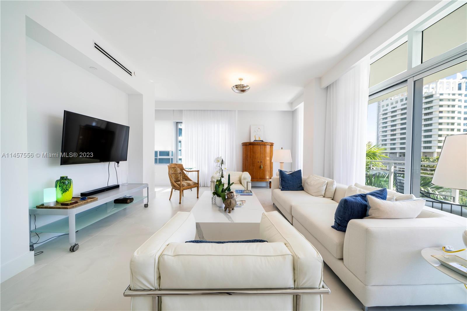 6101 Aqua Ave # 403