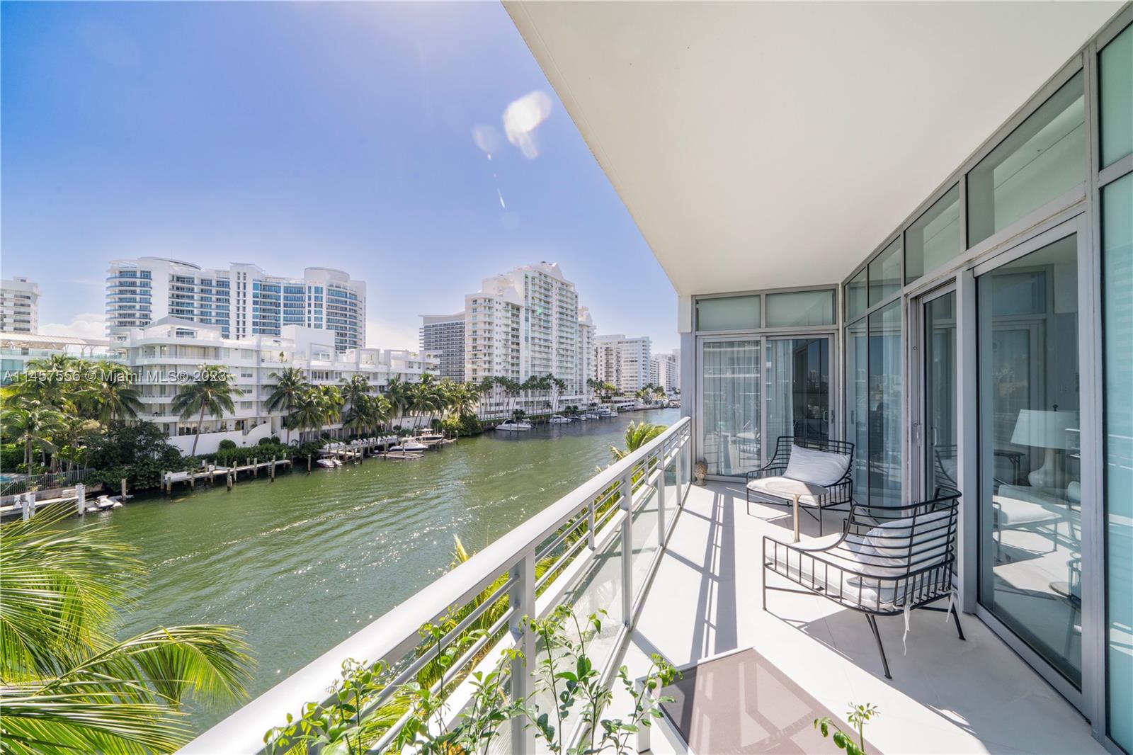 6101 Aqua Ave # 403