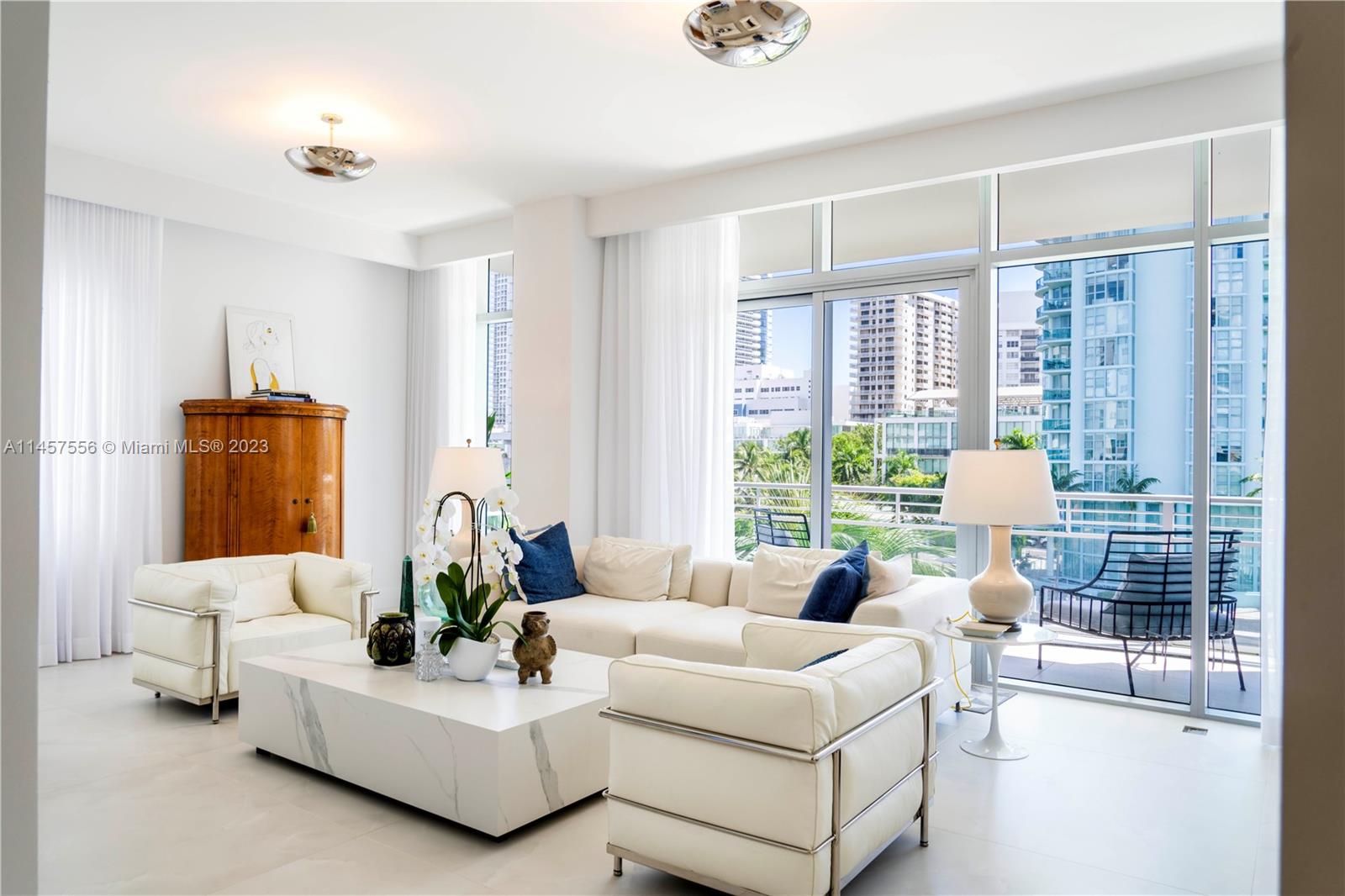 6101 Aqua Ave # 403
