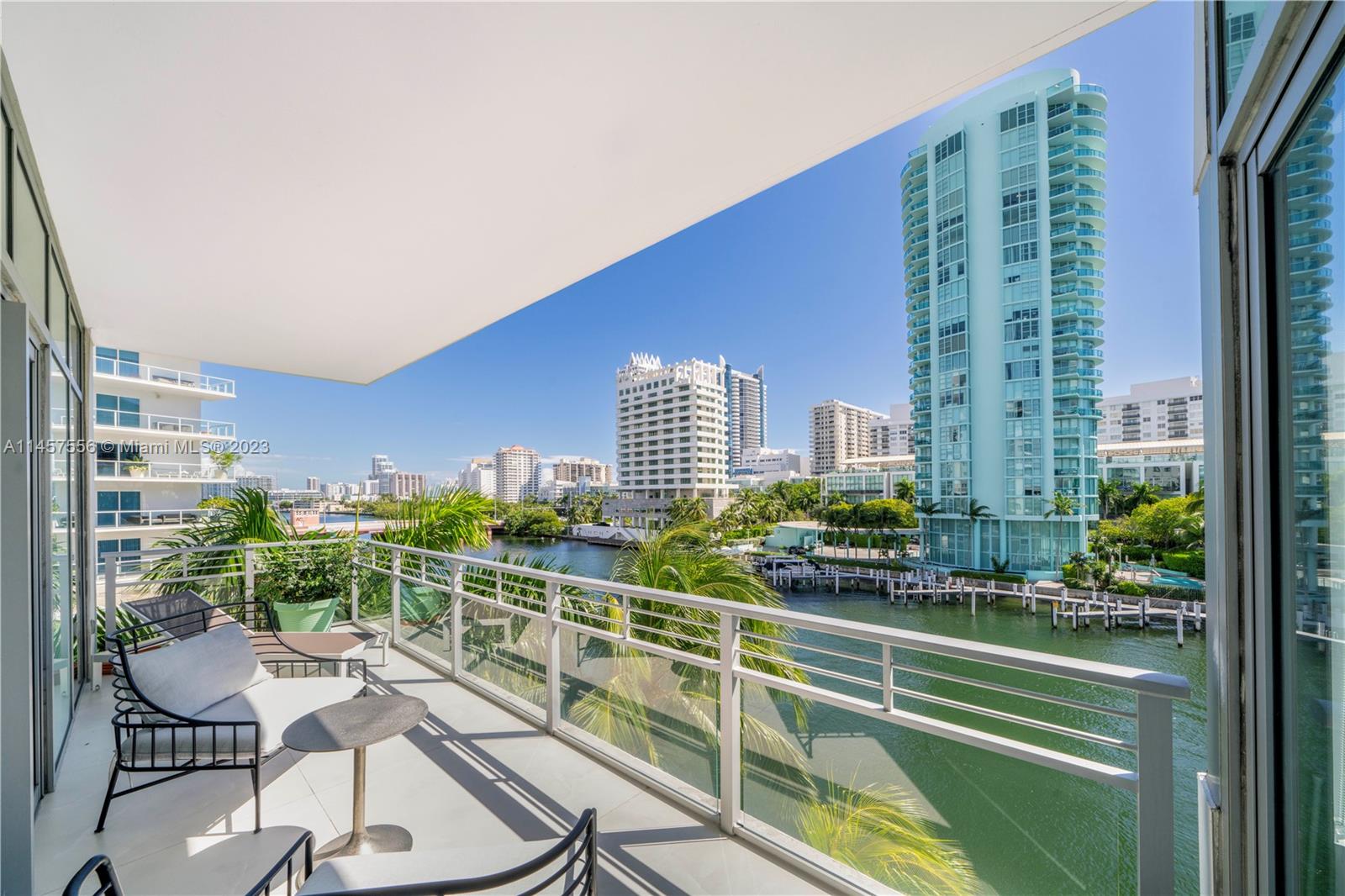 6101 Aqua Ave # 403