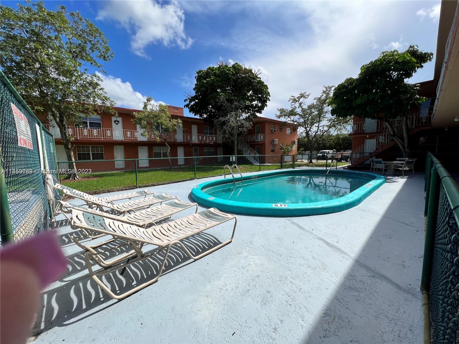 4550 Ludlam Rd # 20