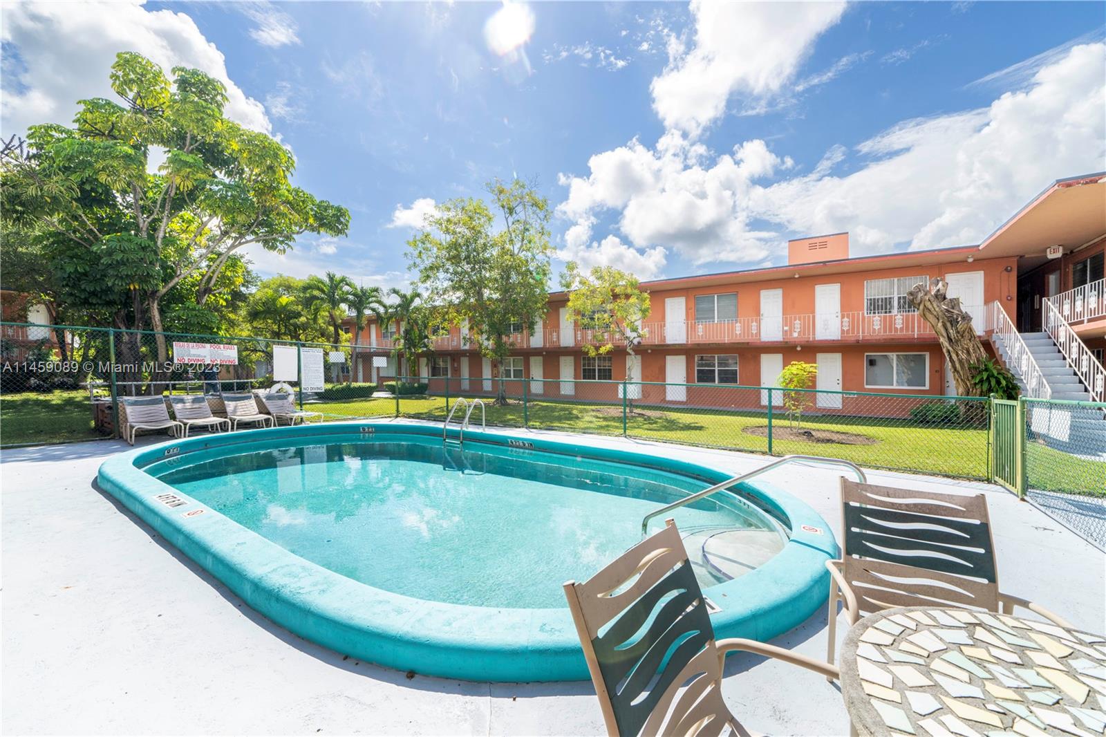 4550 Ludlam Rd # 20