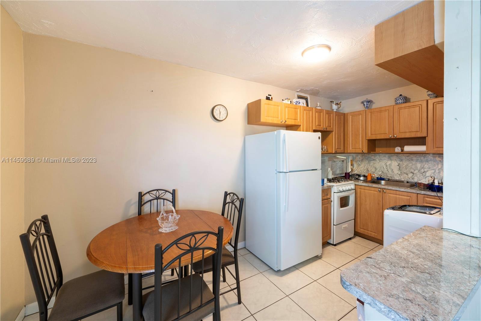 4550 Ludlam Rd # 20