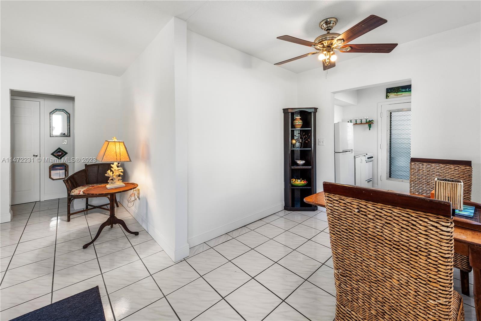 6885 Byron Ave # 101