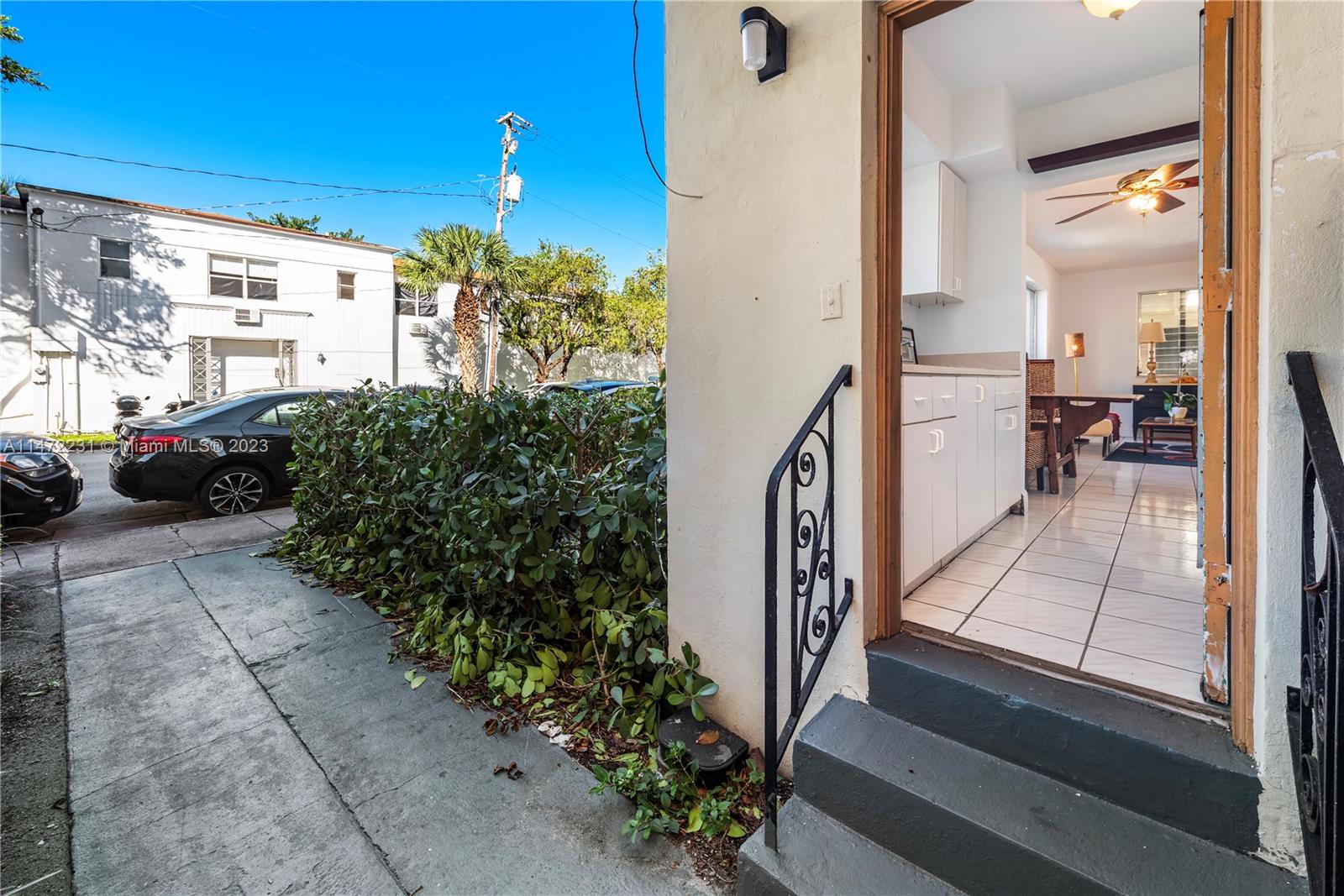 6885 Byron Ave # 101