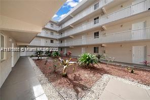 6195 NW 186th St # 402