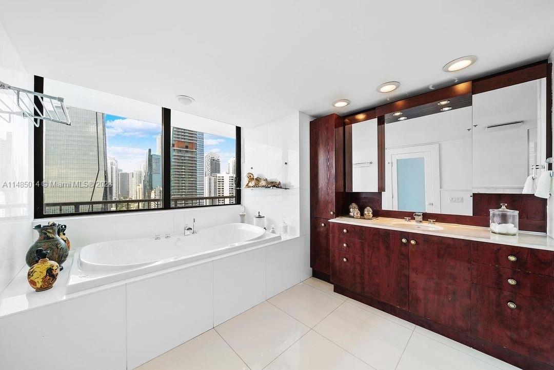 1581 Brickell Ave # 1803