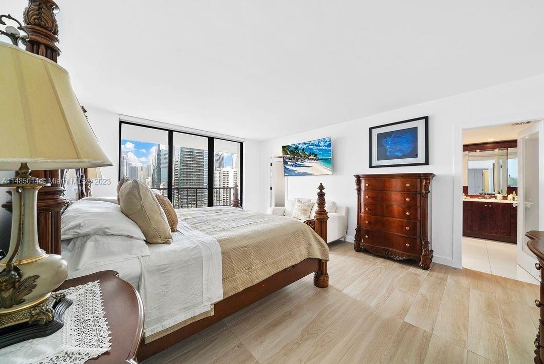1581 Brickell Ave # 1803