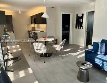 707 NE 22nd Dr # 1