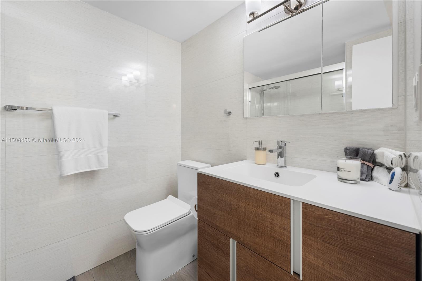 5700 Collins Ave # 11G