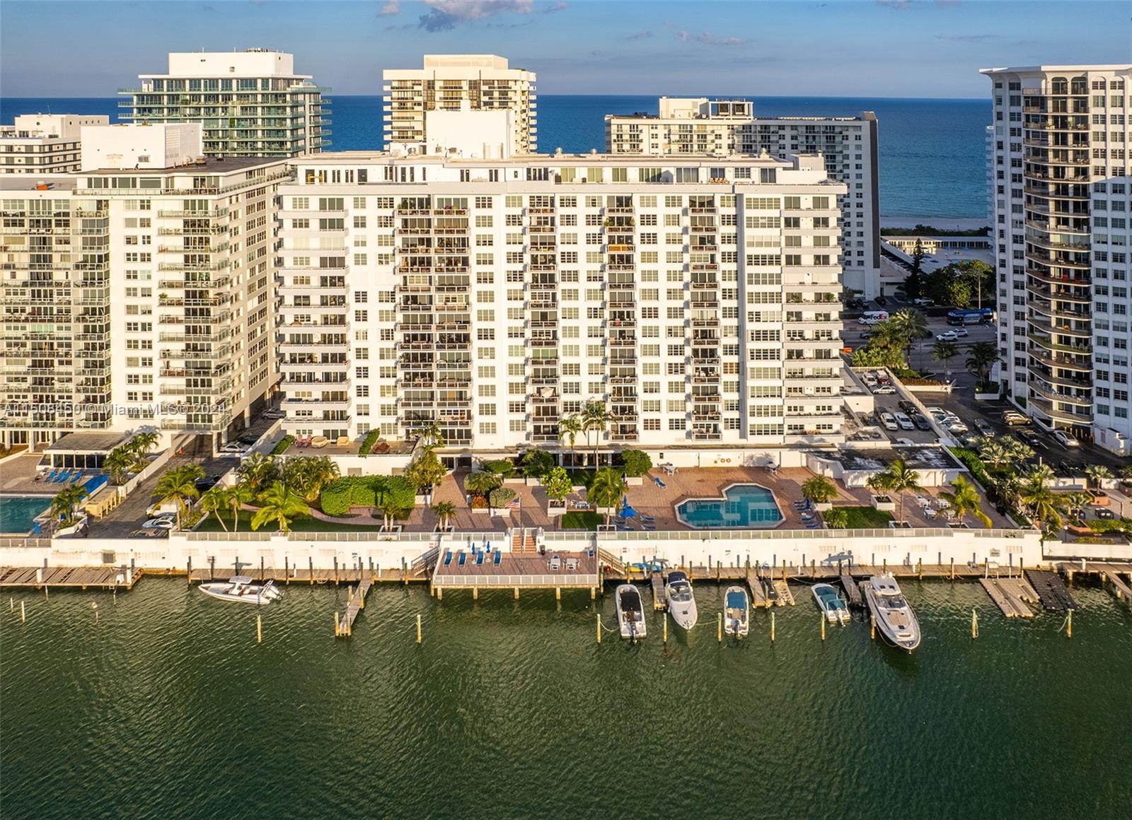 5700 Collins Ave # 11G