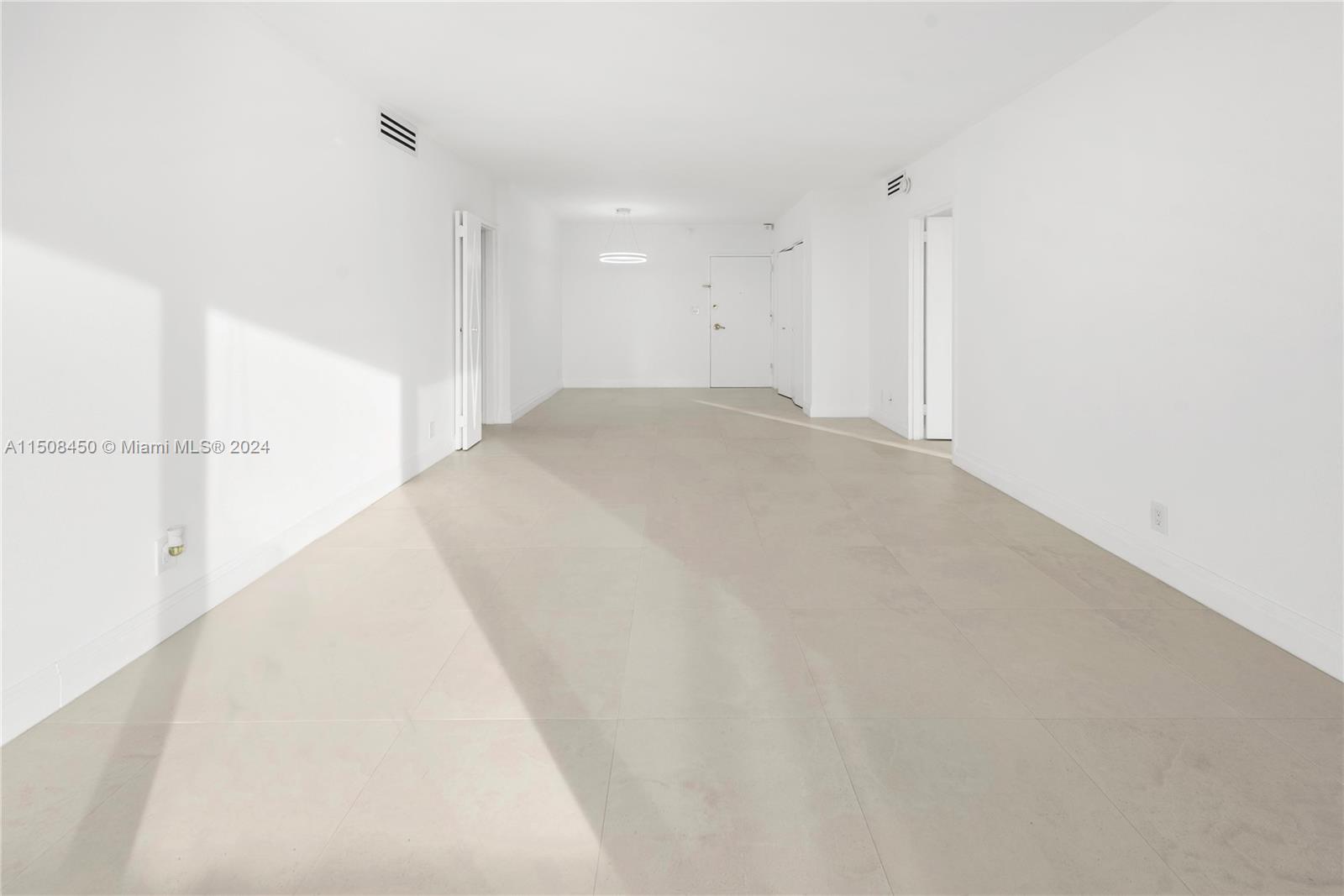 5700 Collins Ave # 11G