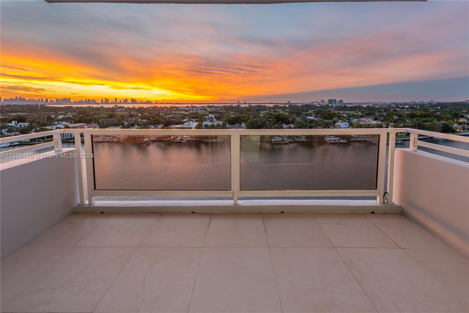 5700 Collins Ave # 11G
