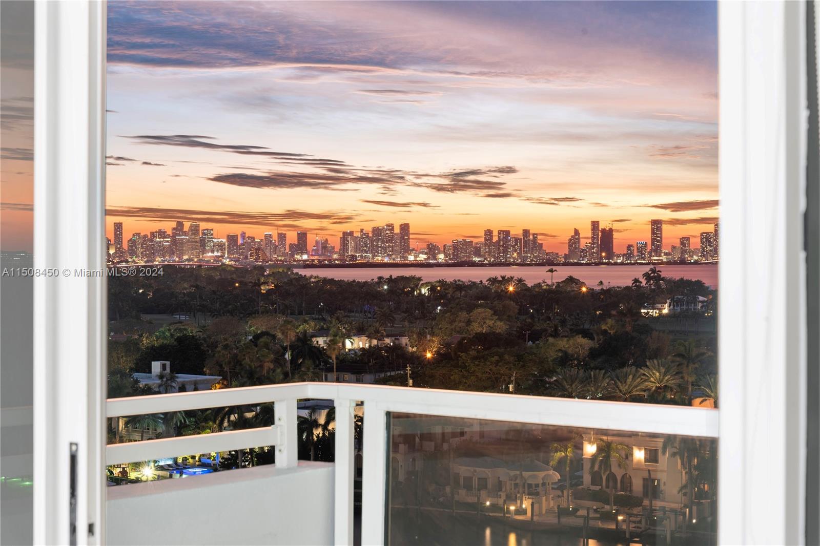 5700 Collins Ave # 11G