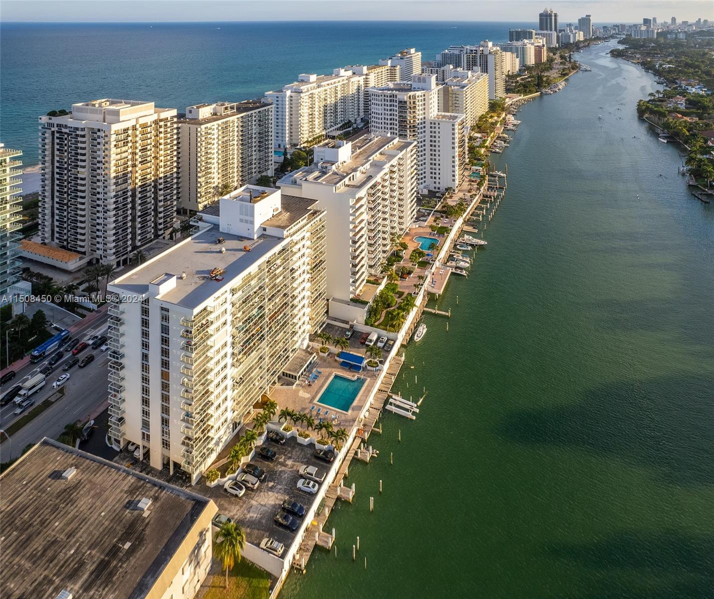 5700 Collins Ave # 11G