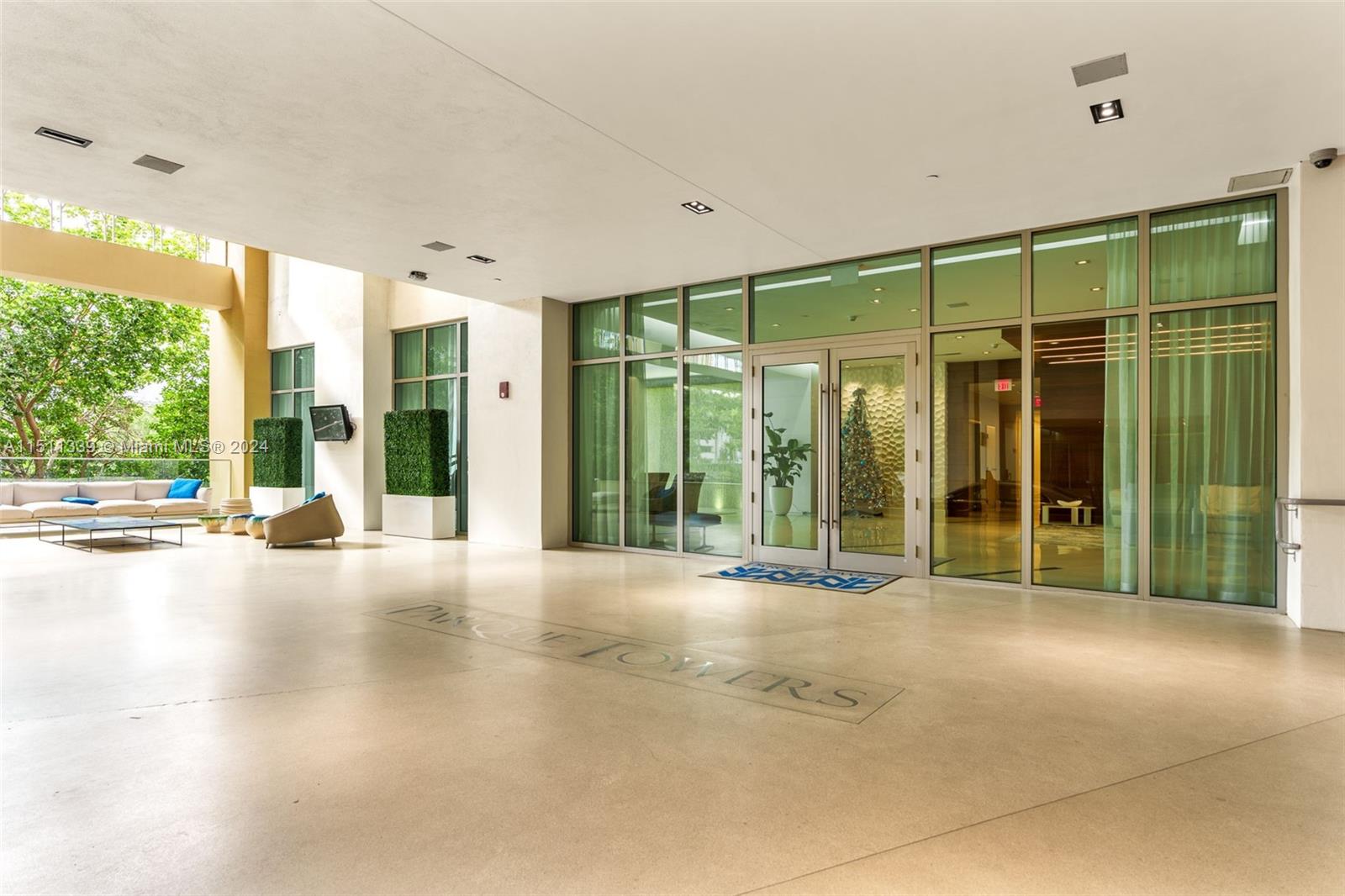 330 Sunny Isles Blvd # 1904 Unit: 5-1904