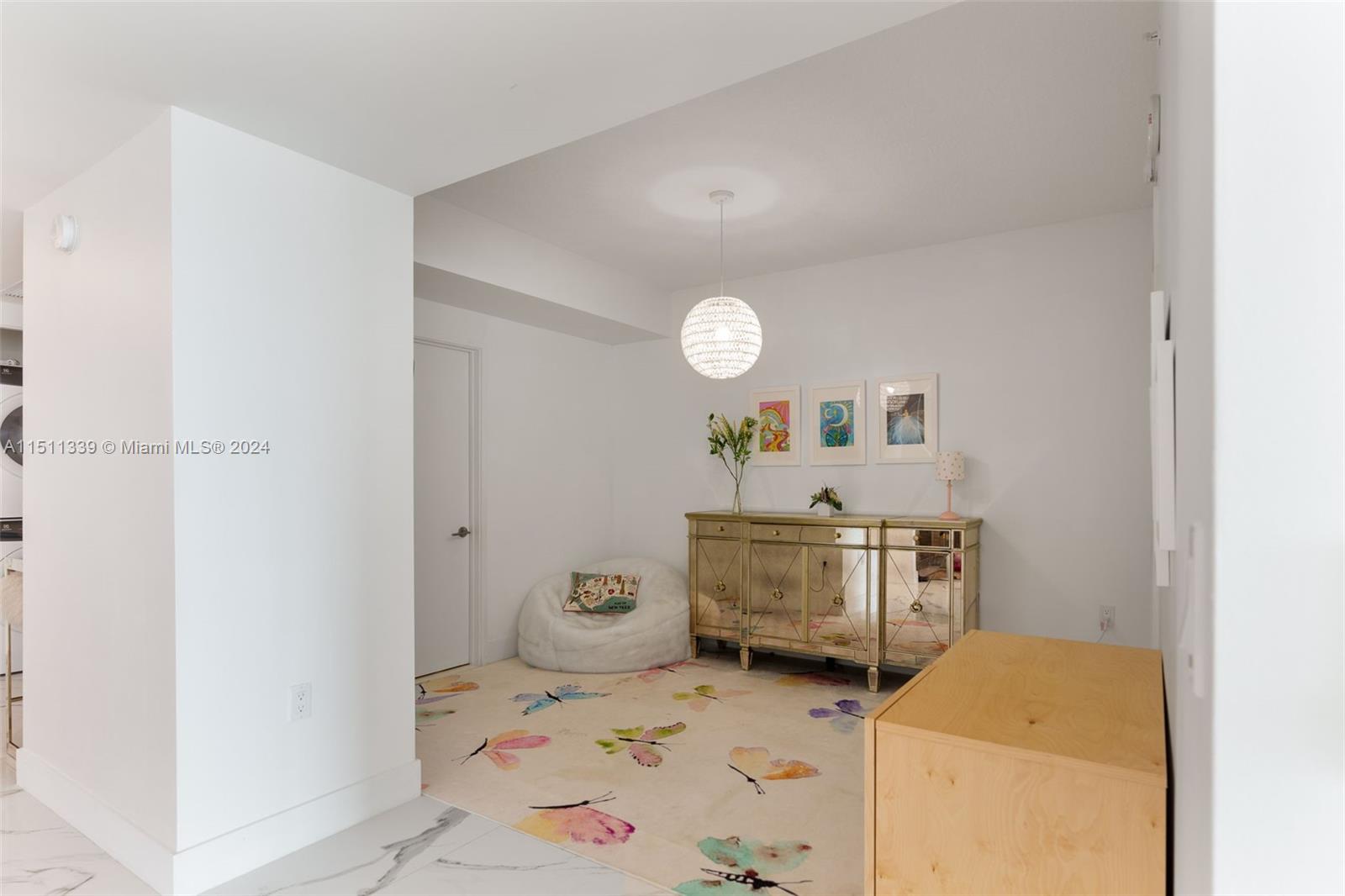 330 Sunny Isles Blvd # 1904 Unit: 5-1904
