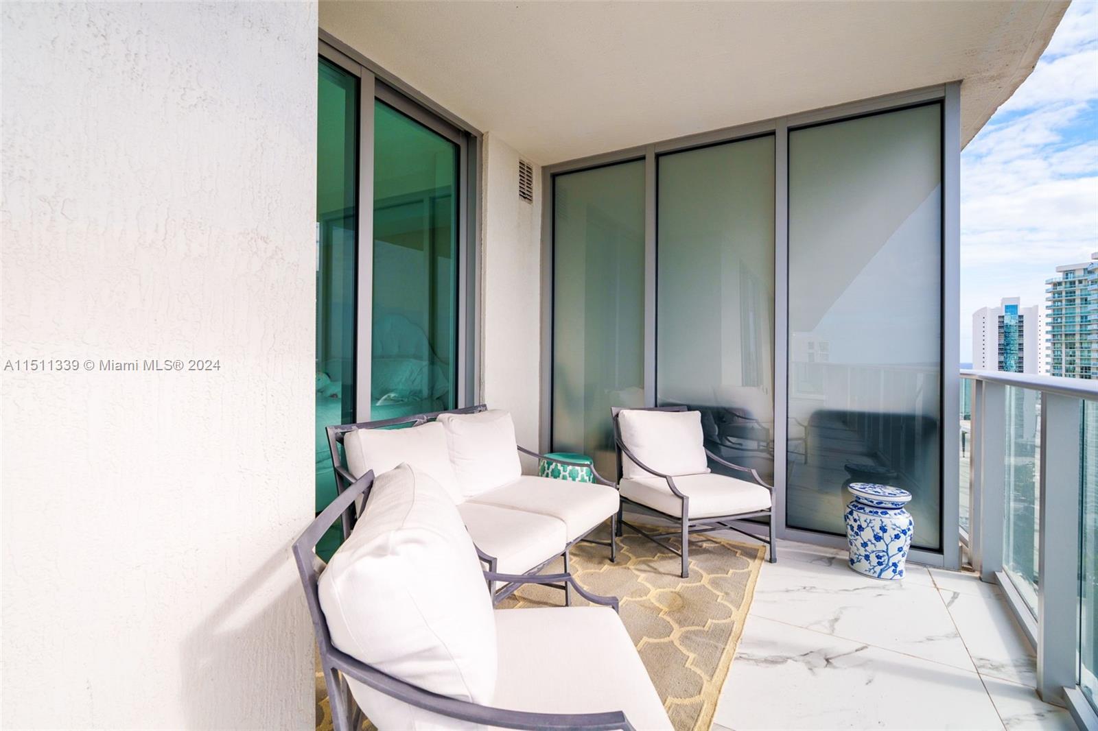 330 Sunny Isles Blvd # 1904 Unit: 5-1904