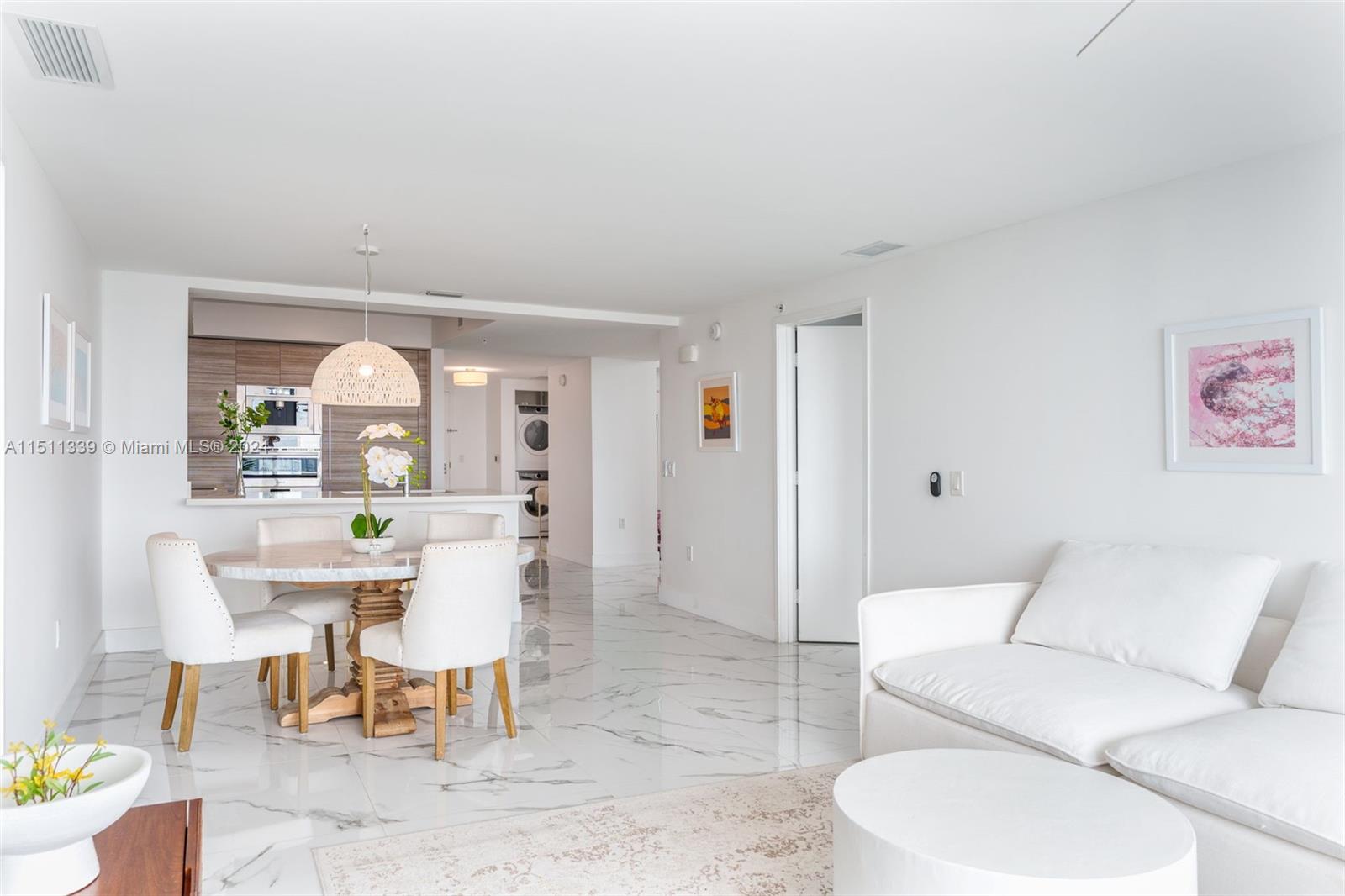 330 Sunny Isles Blvd # 1904 Unit: 5-1904
