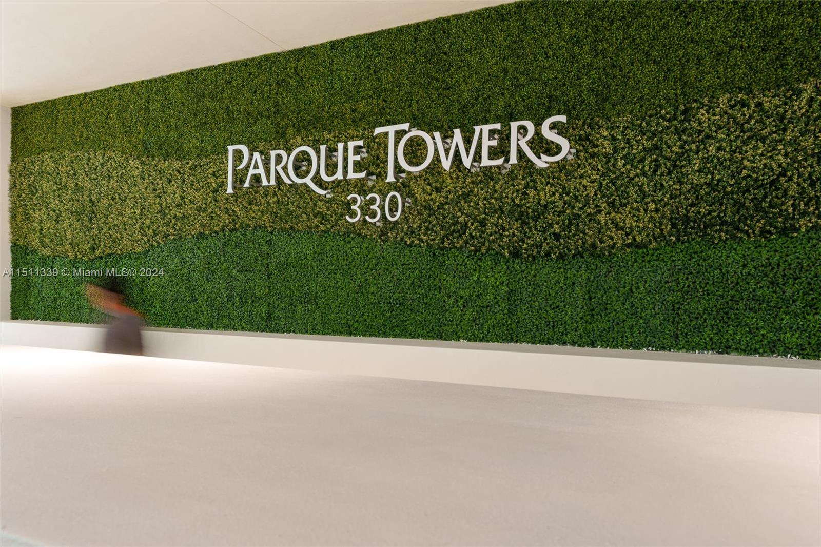 330 Sunny Isles Blvd # 1904 Unit: 5-1904