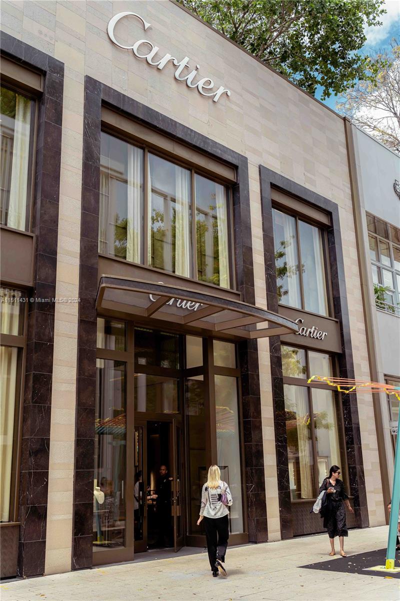 85 NE 50th St