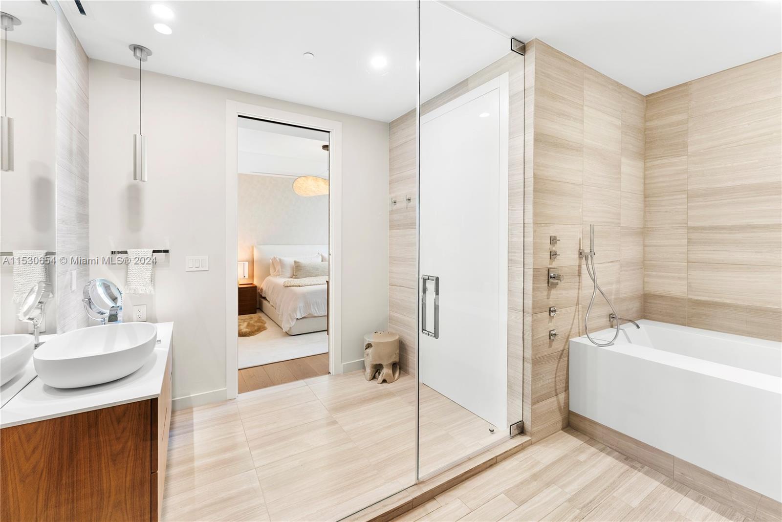 4701 N Meridian Ave Unit: LPH16