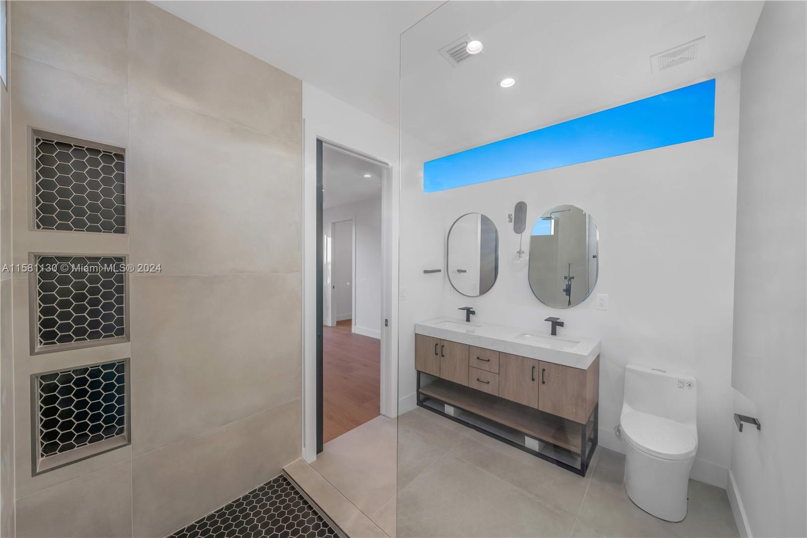 277 NW 50th St Unit: Villa Sole