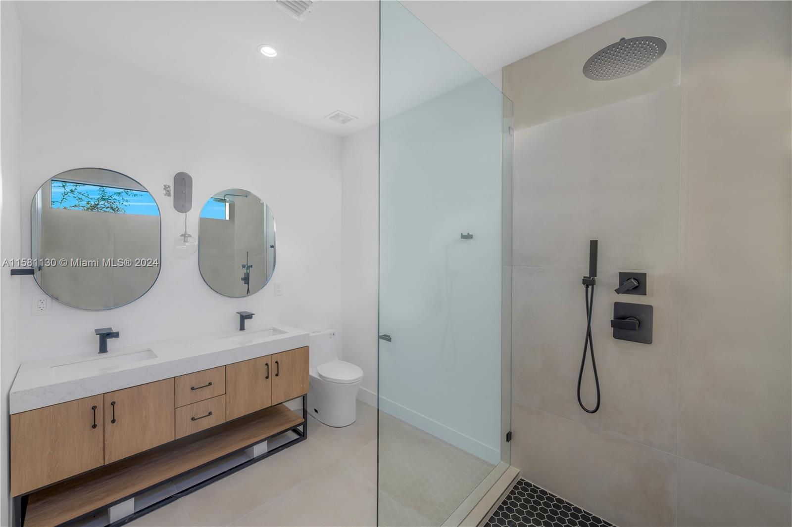277 NW 50th St Unit: Villa Sole