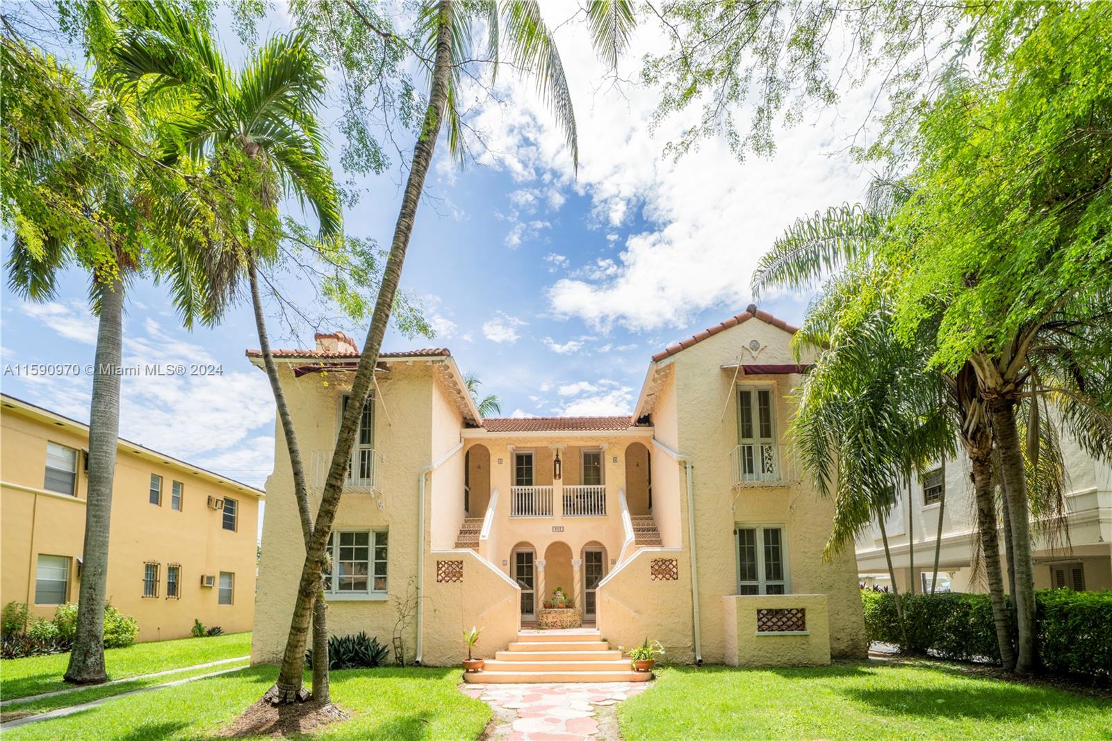 902 Salzedo St # 1