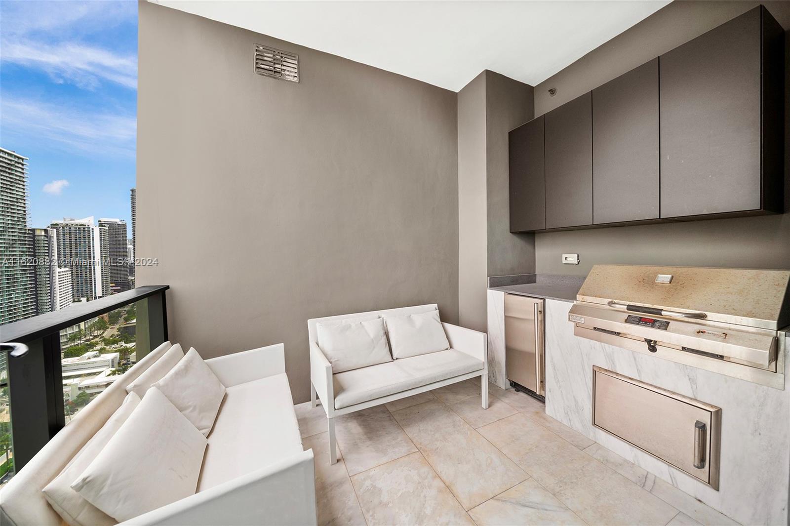 1451 Brickell Ave # 3004