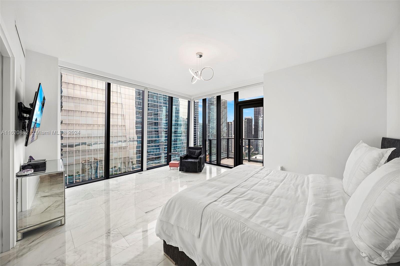 1451 Brickell Ave # 3004