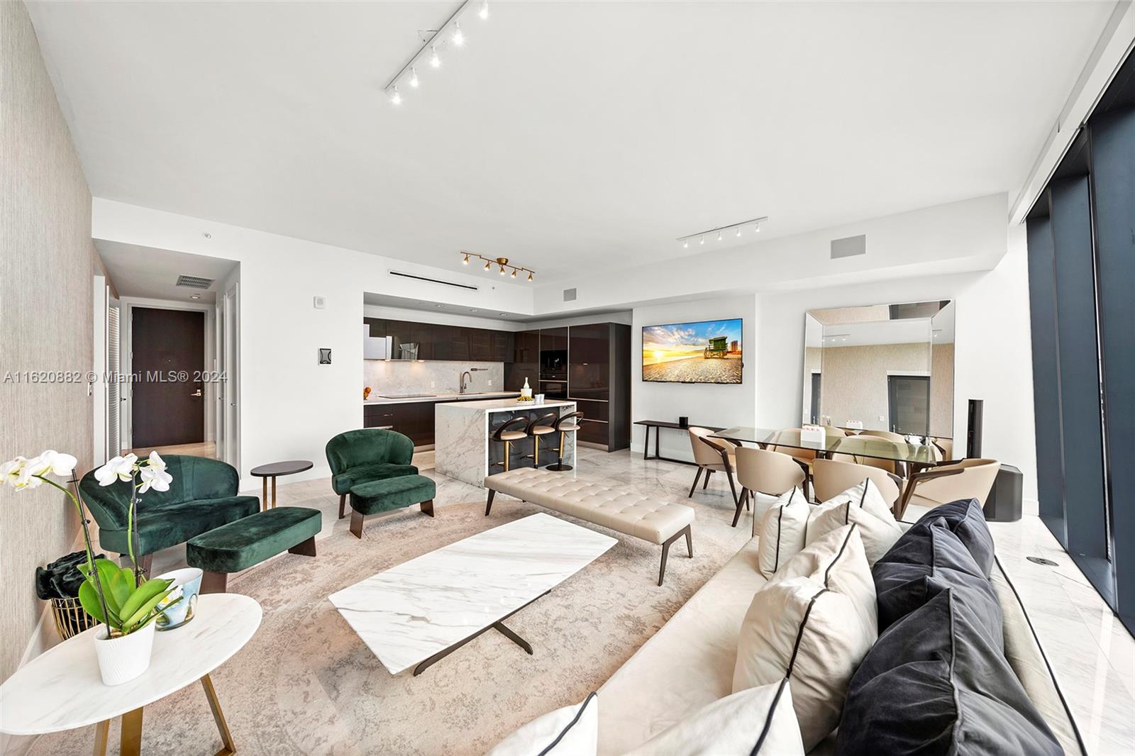 1451 Brickell Ave # 3004