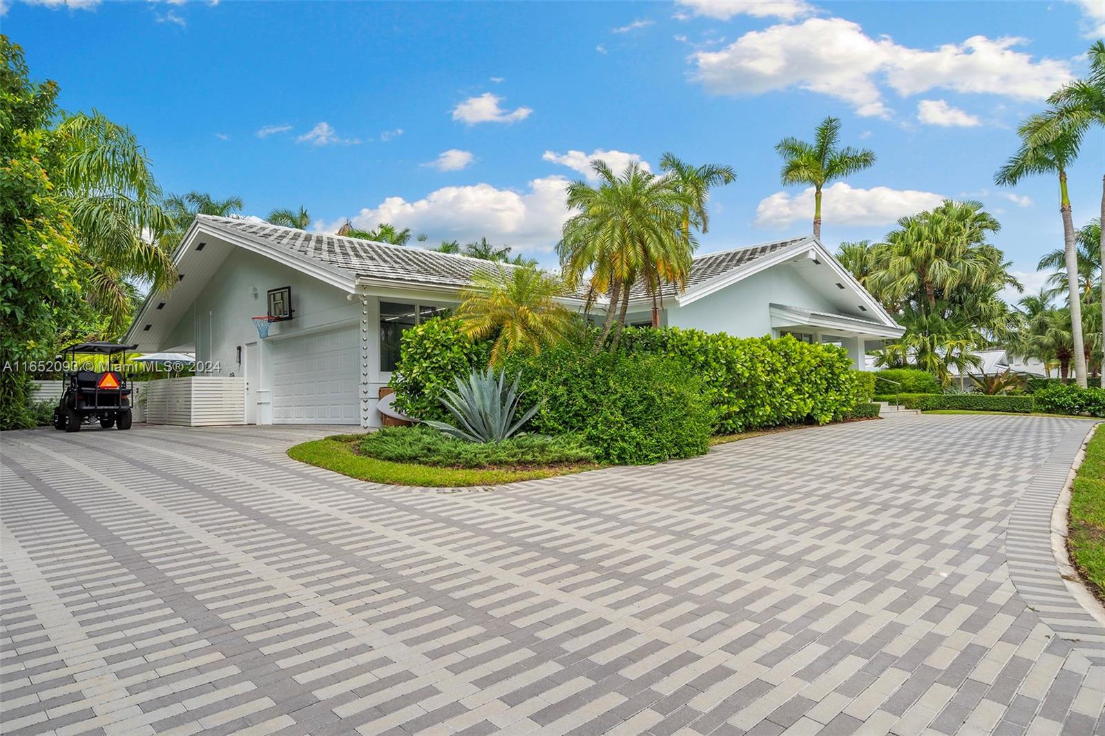 495 Campana Ave